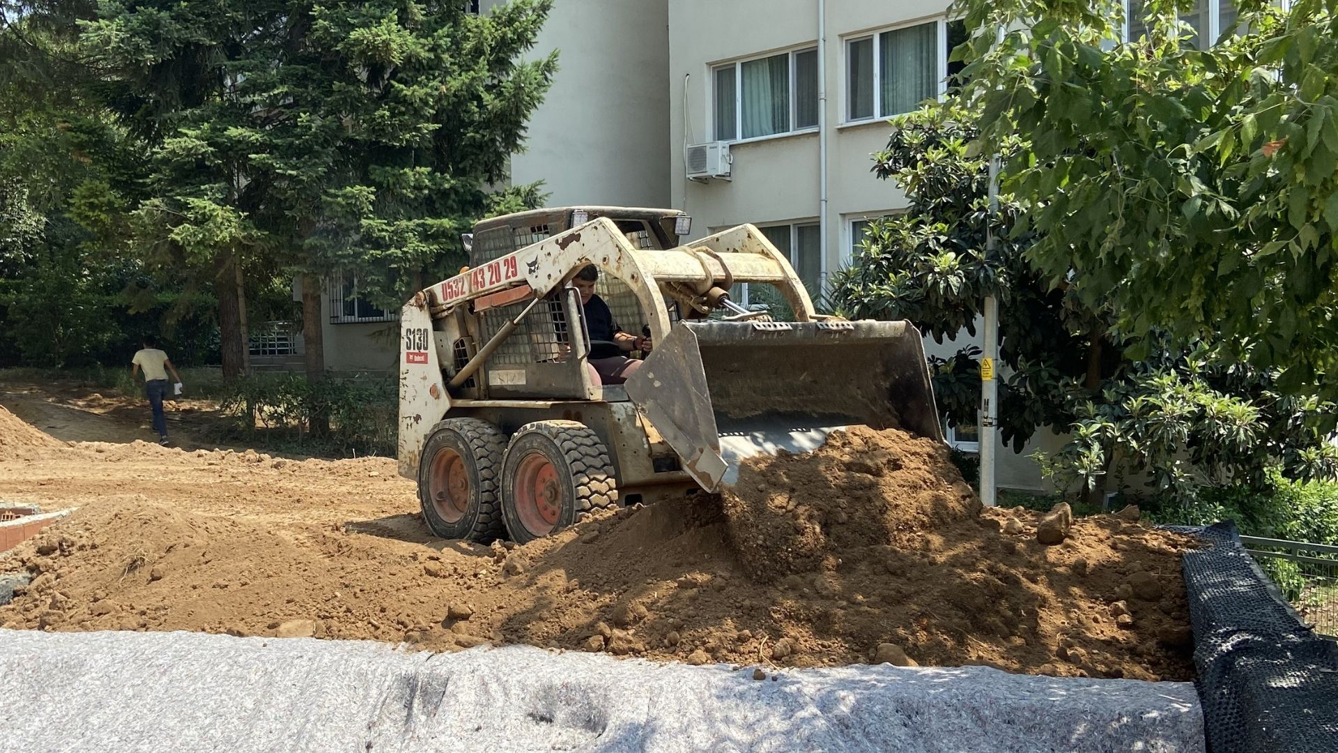 Bobcat ile hafriyat ve kazı işleri