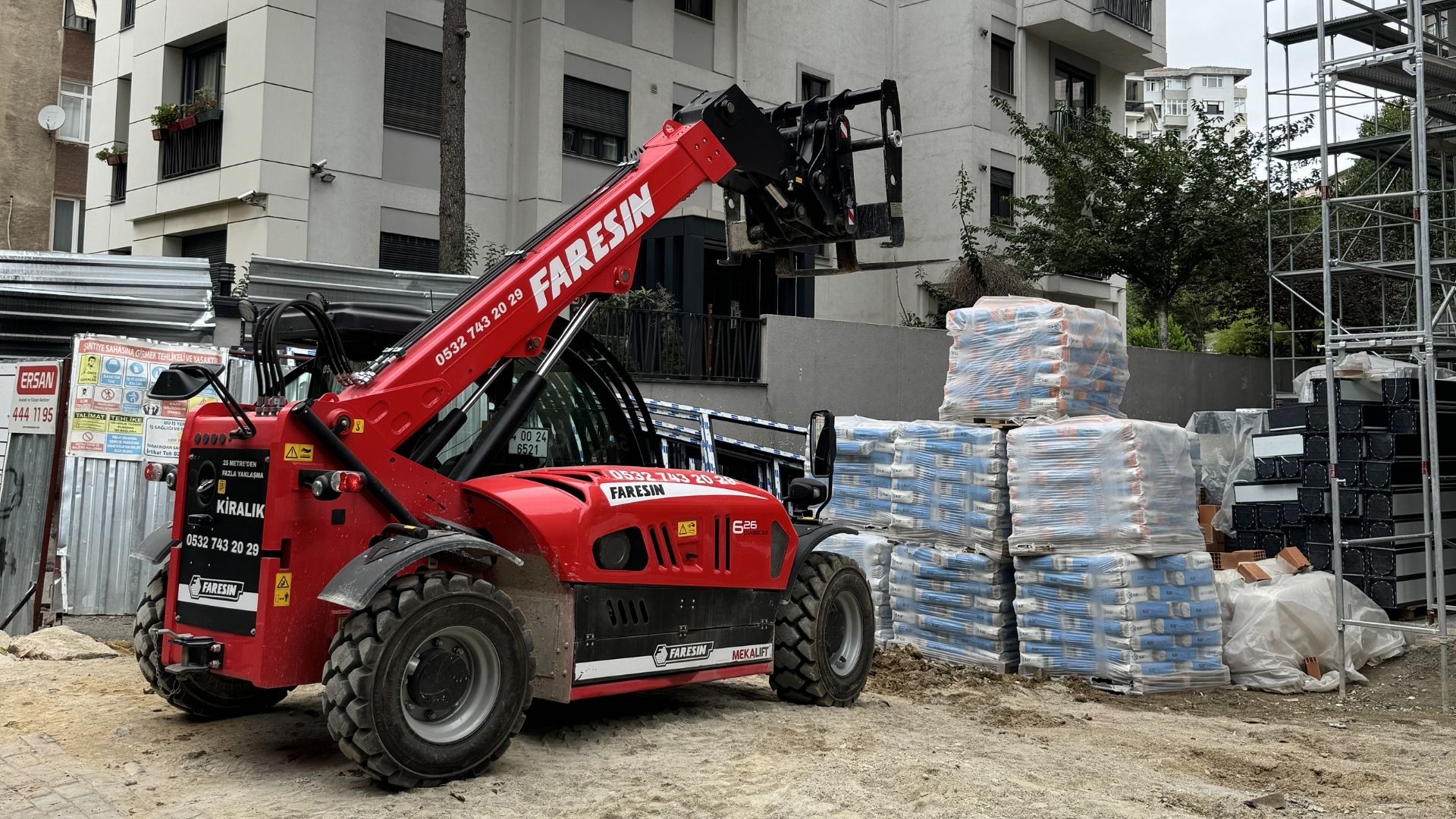 Manitou teleskopik yükleyici iş makinası