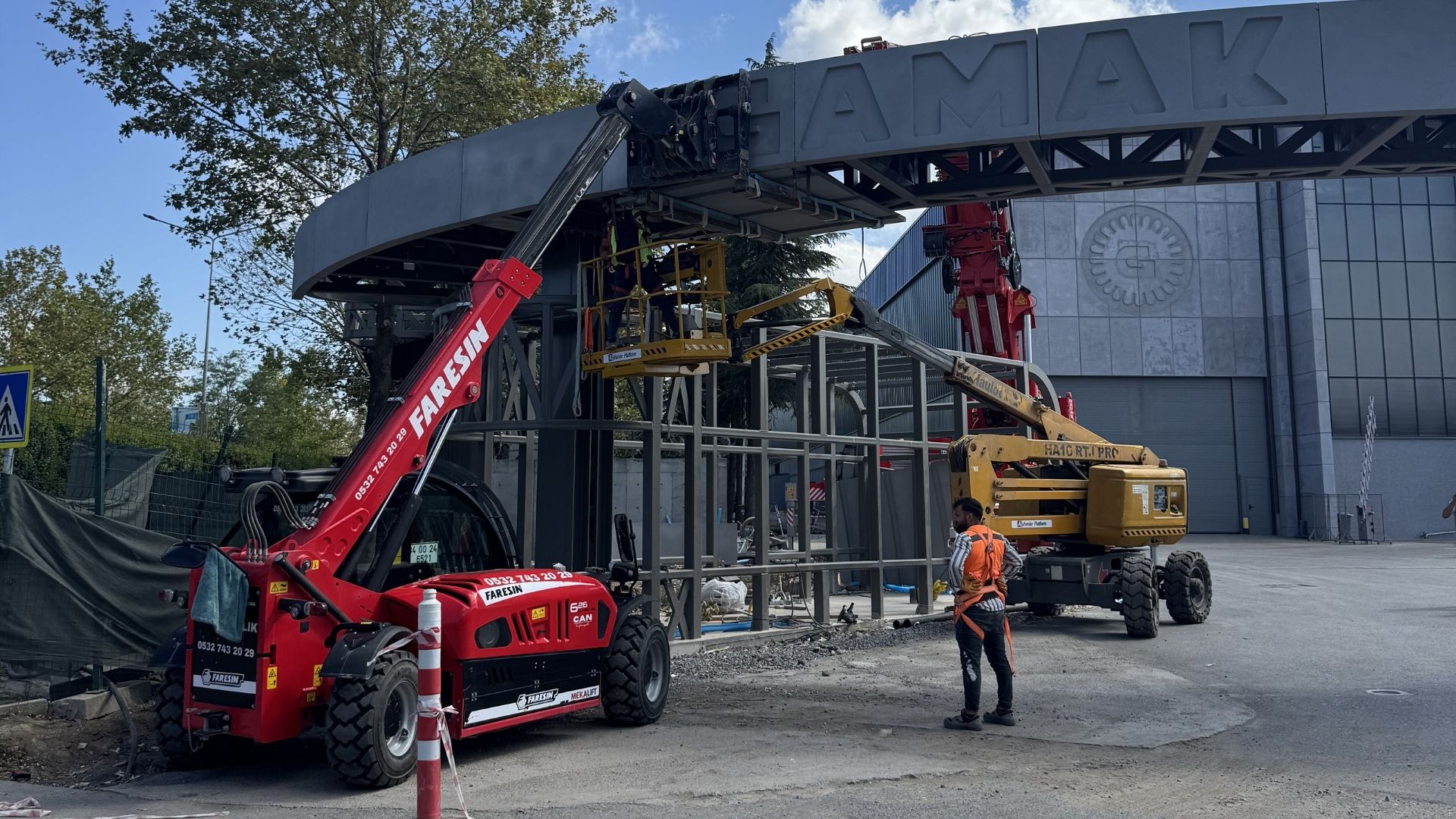Manitou ile yüksek katlara malzeme taşıma